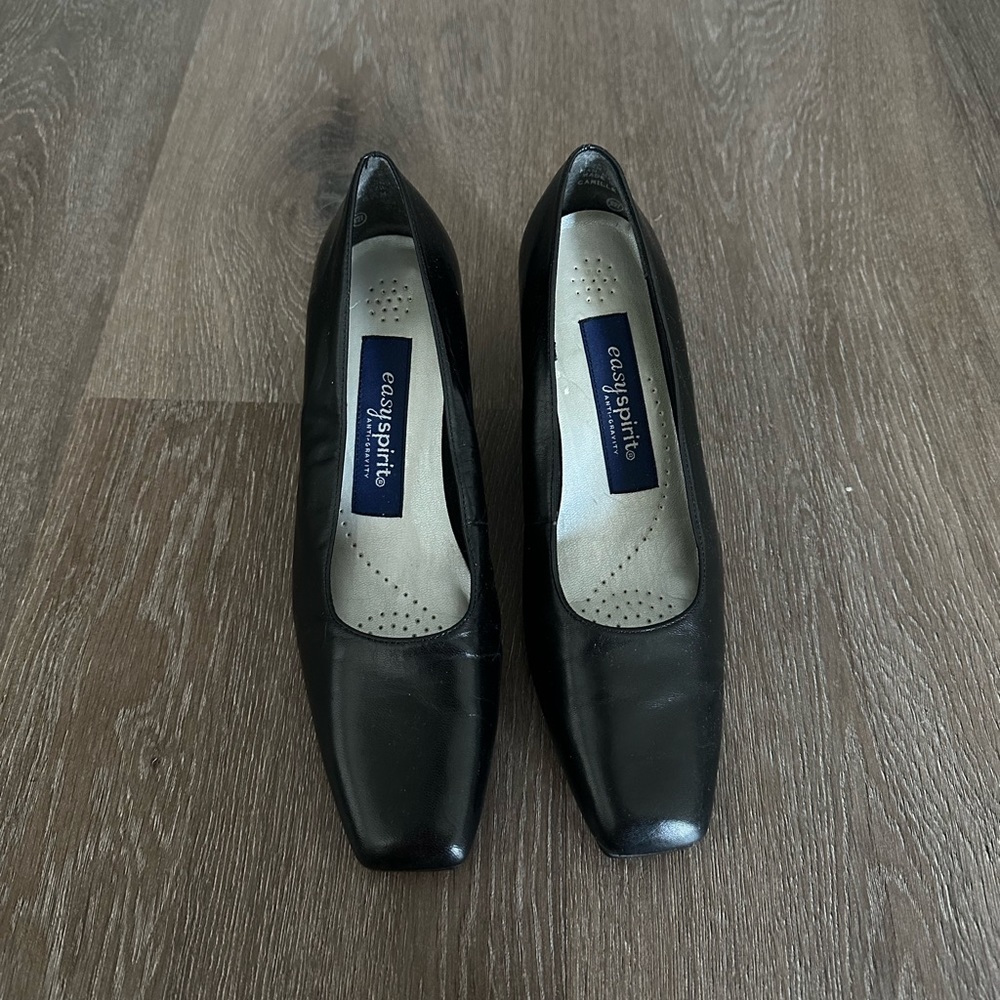 Vintage Easy Spirit Anti Gravity Square Toe Pumps